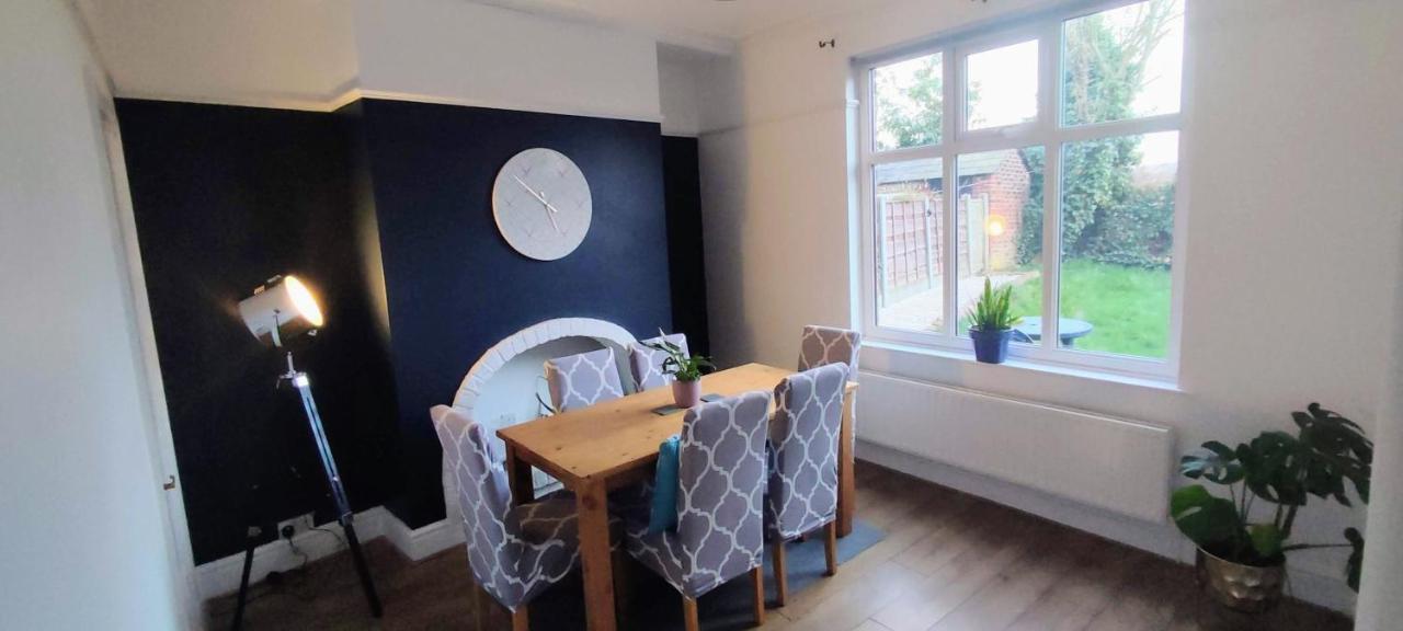 Atrium House Guest House Hazel Grove Exterior foto