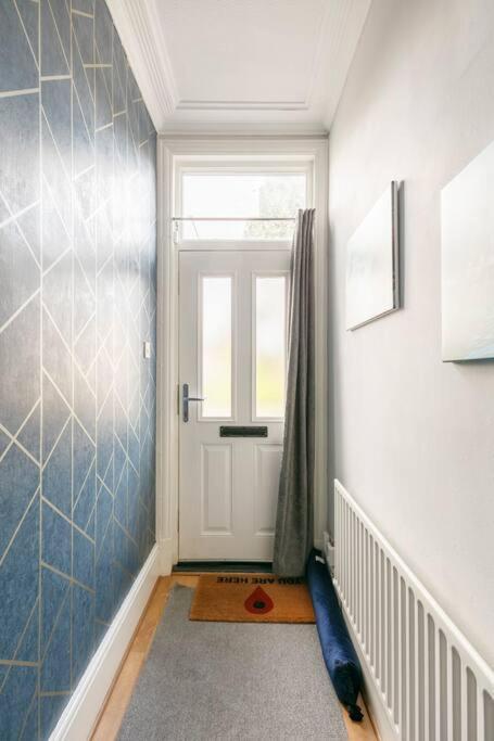 Atrium House Guest House Hazel Grove Exterior foto